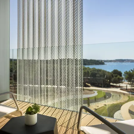 Maistra Select Family Amarin 4*