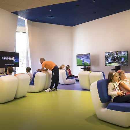 Maistra Select Family Amarin ホテル