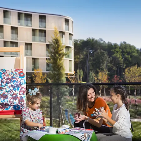 Maistra Select Family Amarin Hotel 4*