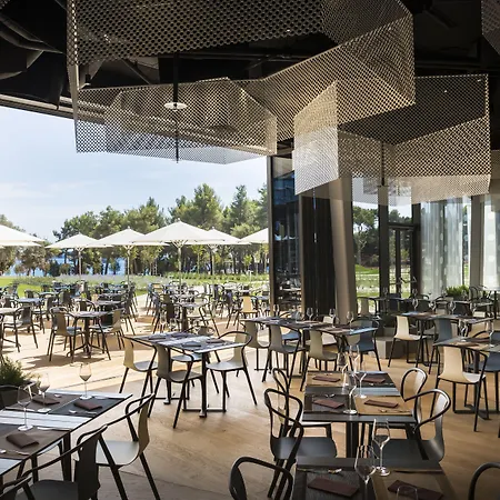 Maistra Select Family Amarin 4*