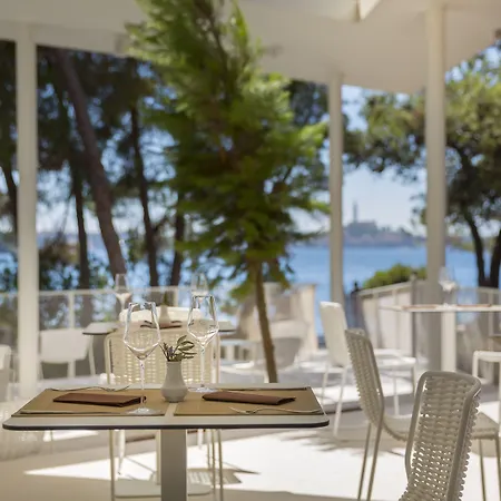 Maistra Select Family Amarin Hotel