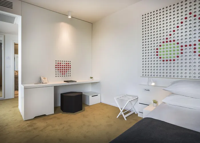 Maistra Select Family Amarin Hotell