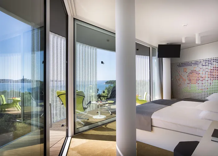 Maistra Select Family Amarin 4*