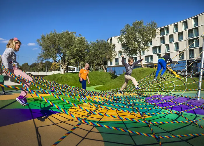 Maistra Select Family Amarin