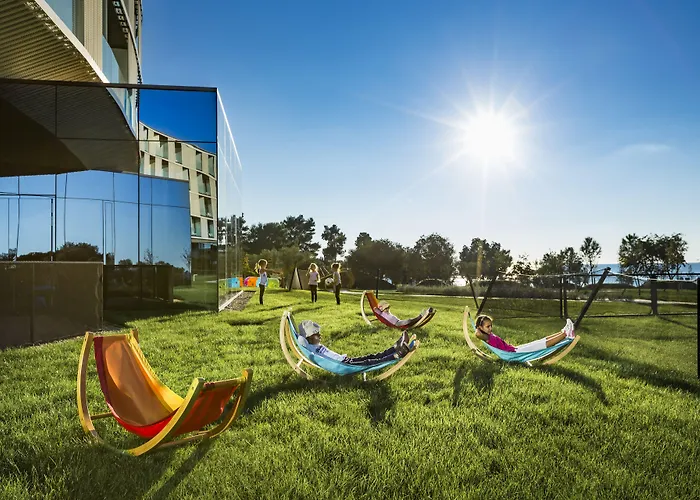 Maistra Select Family Amarin