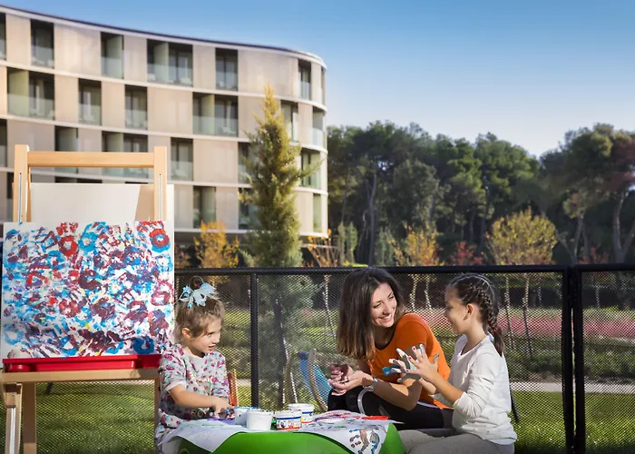 Maistra Select Family Amarin Hotel 4*