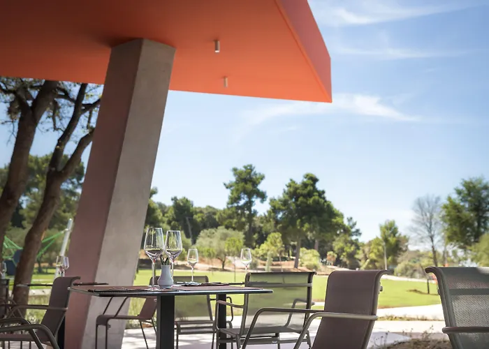 Maistra Select Family Amarin Hotel