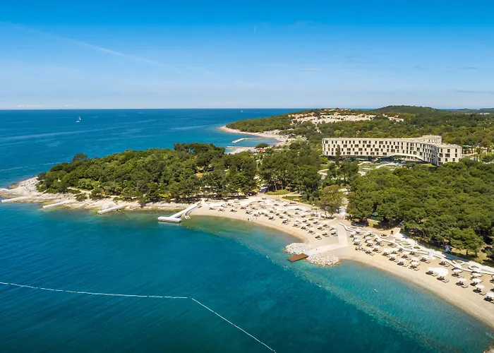 Maistra Select Family Amarin Hotel