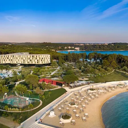 Maistra Select Family Amarin Отель Ровинь