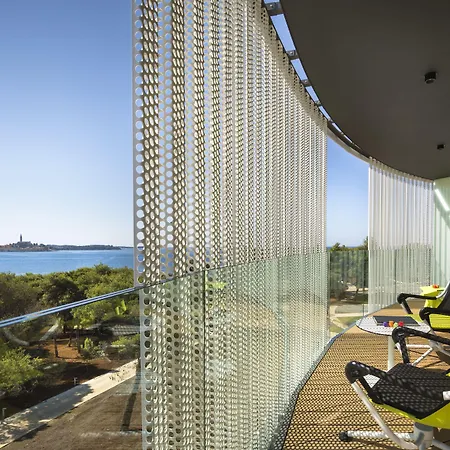 Maistra Select Family Amarin Hotel 4*