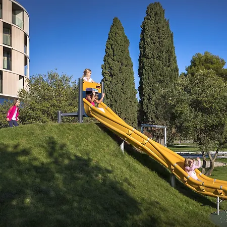 Maistra Select Family Amarin Hotel 4*