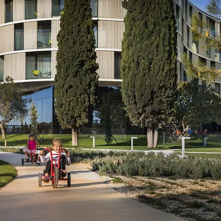 Maistra Select Family Amarin Hotel